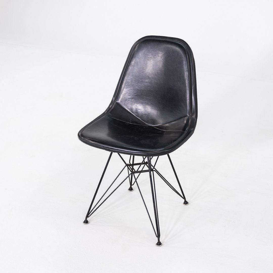 Américain C. 1954 Herman Miller Eames DKR-1 Wire Dining Side Chair avec Naugahyde noir en vente