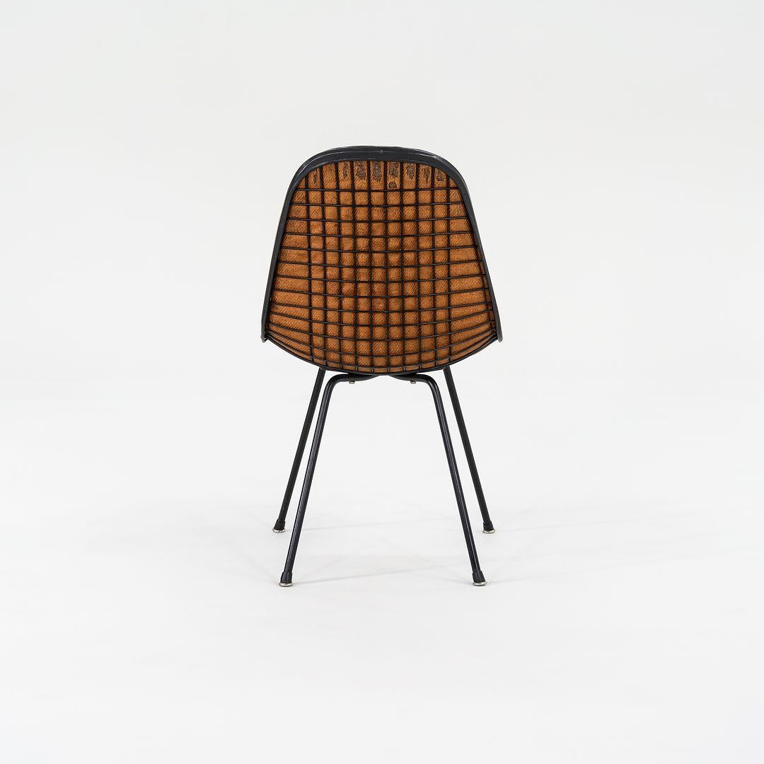C. 1954 Set of Four Charles & Ray Eames for Herman Miller DKX Wire Dining Chairs In Good Condition For Sale In Philadelphia, PA
