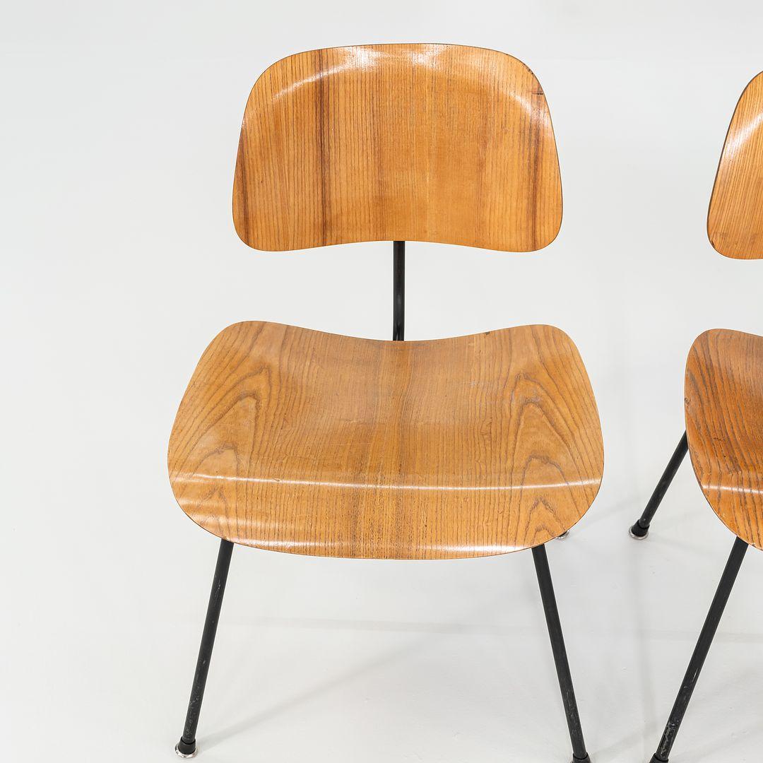 C. 1954 Set di quattro sedie da pranzo Herman Miller Eames DCM in frassino calico e steele In condizioni buone in vendita a Philadelphia, PA