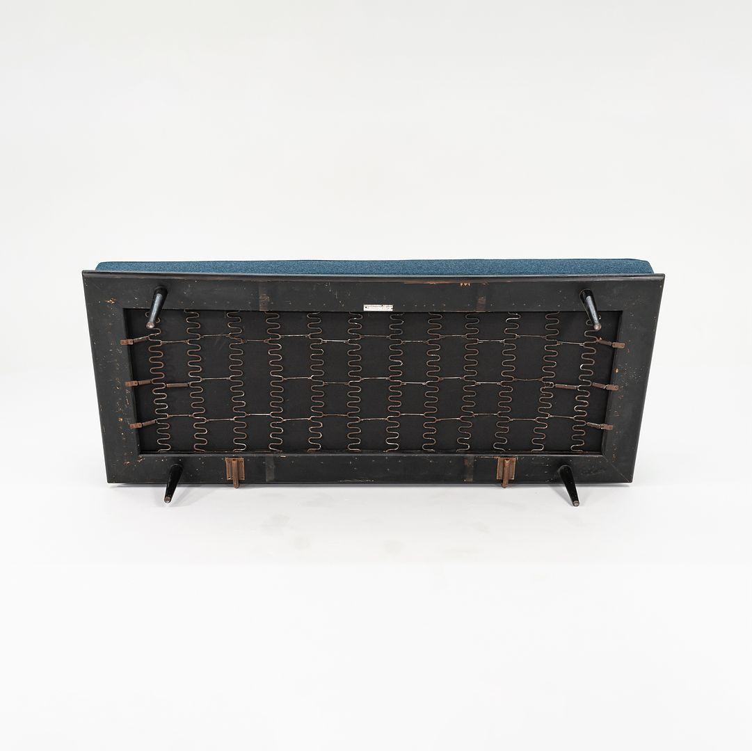 C. 1955 George Nelson for Herman Miller Sofa Daybed in Kvadrat Divina Fabric In Good Condition In Philadelphia, PA