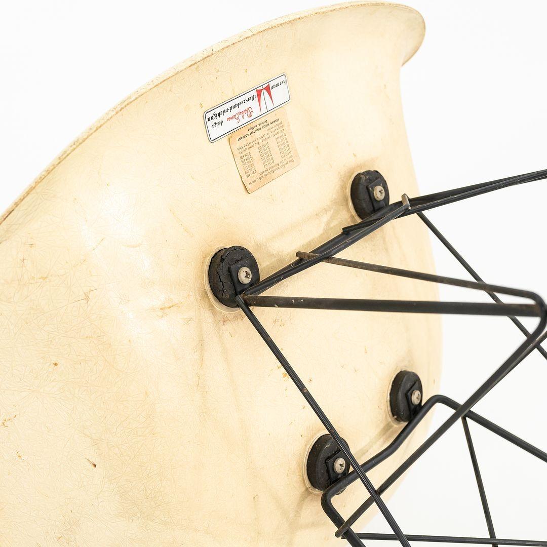 Modern C. 1956 Herman Miller Eames RAR Rocking Arm Chair in Parchment Fiberglass For Sale
