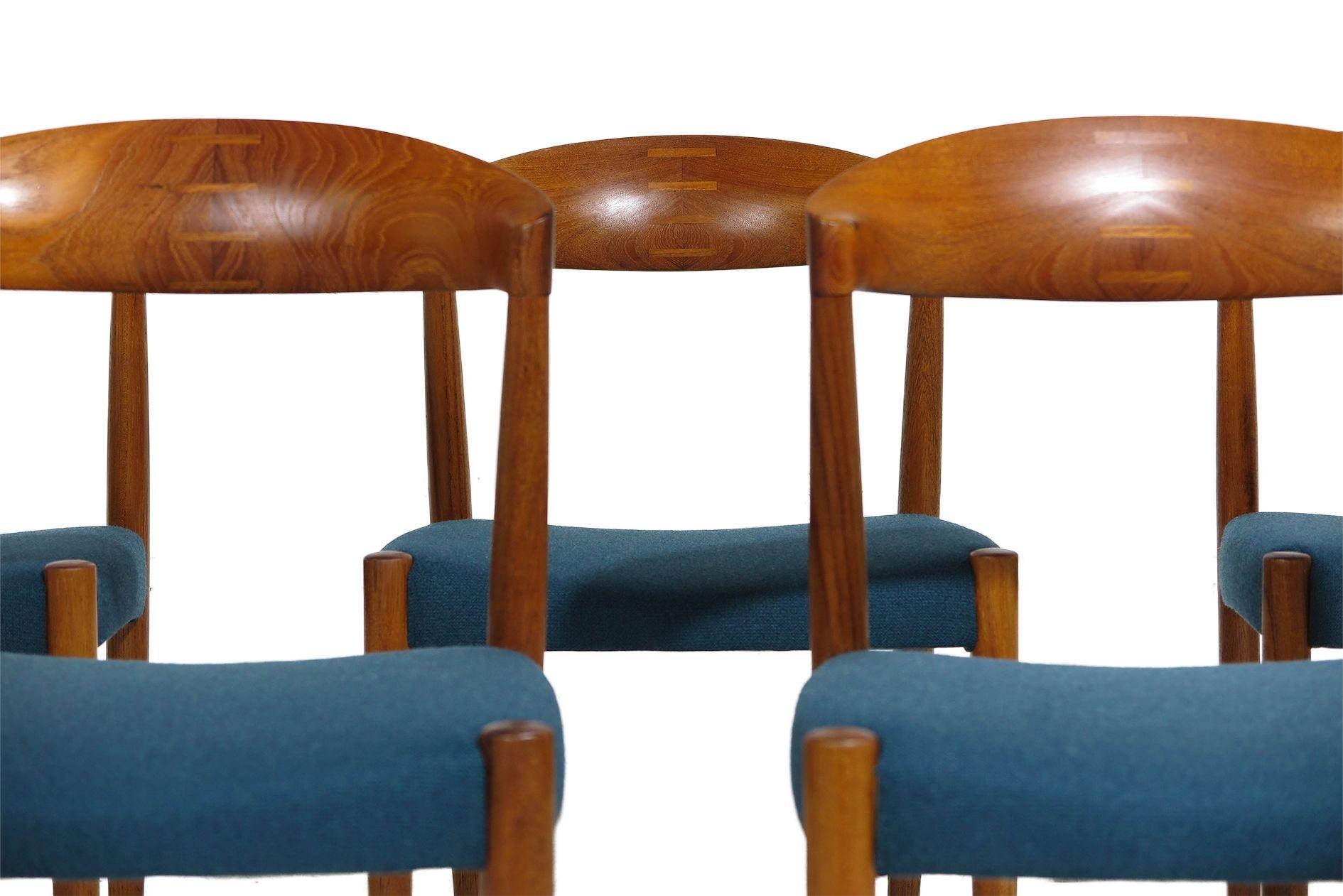 A olio c. 1956 Knud Andersen - Sedie da pranzo danesi in teak con lana verde acqua, set di dieci (10) in vendita