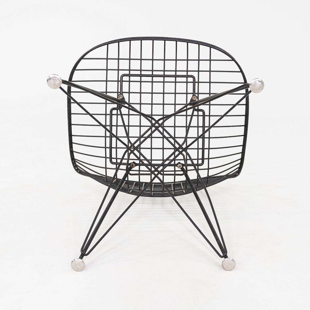 C. 1956 Pair of Herman Miller Eames DKR Wire Dining Chairs with Eiffel Bases For Sale 5