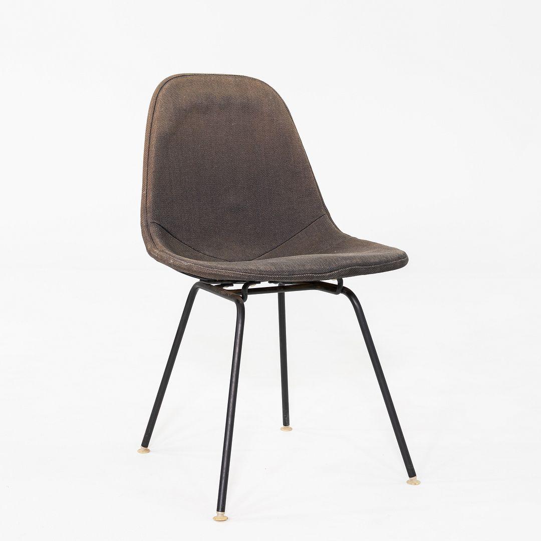 C. 1957 Ensemble de quatre chaises de salle à manger DKX-1 de Herman Miller en fil de fer et tissu en vente 2