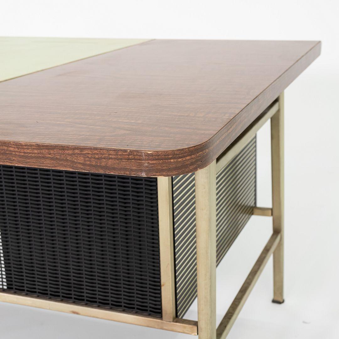 C. 1958 Gordon Bunshaft of SOM / Alcoa / GF Studios Italic Desk For Sale 5