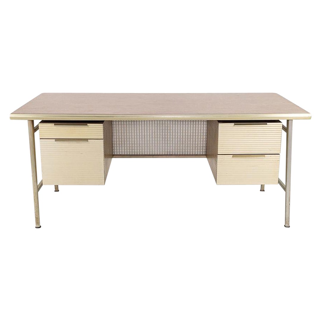 C. 1958 Gordon Bunshaft di SOM / ALCOA / GF Studios Italic Desk in vendita