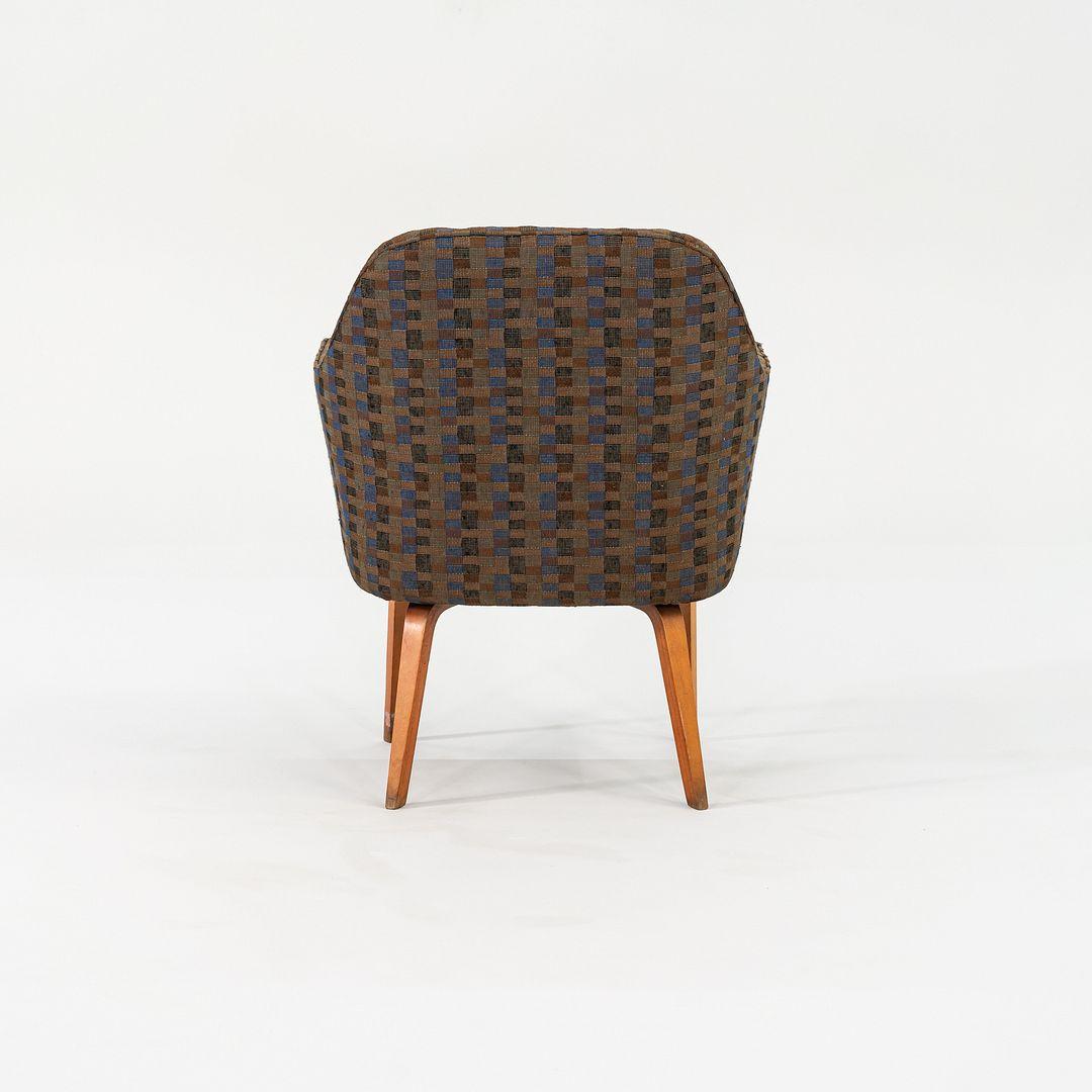 Acciaio C. 1958 Coppia di poltrone da salotto Florence Knoll 84 ULB in tessuto e Wood in vendita