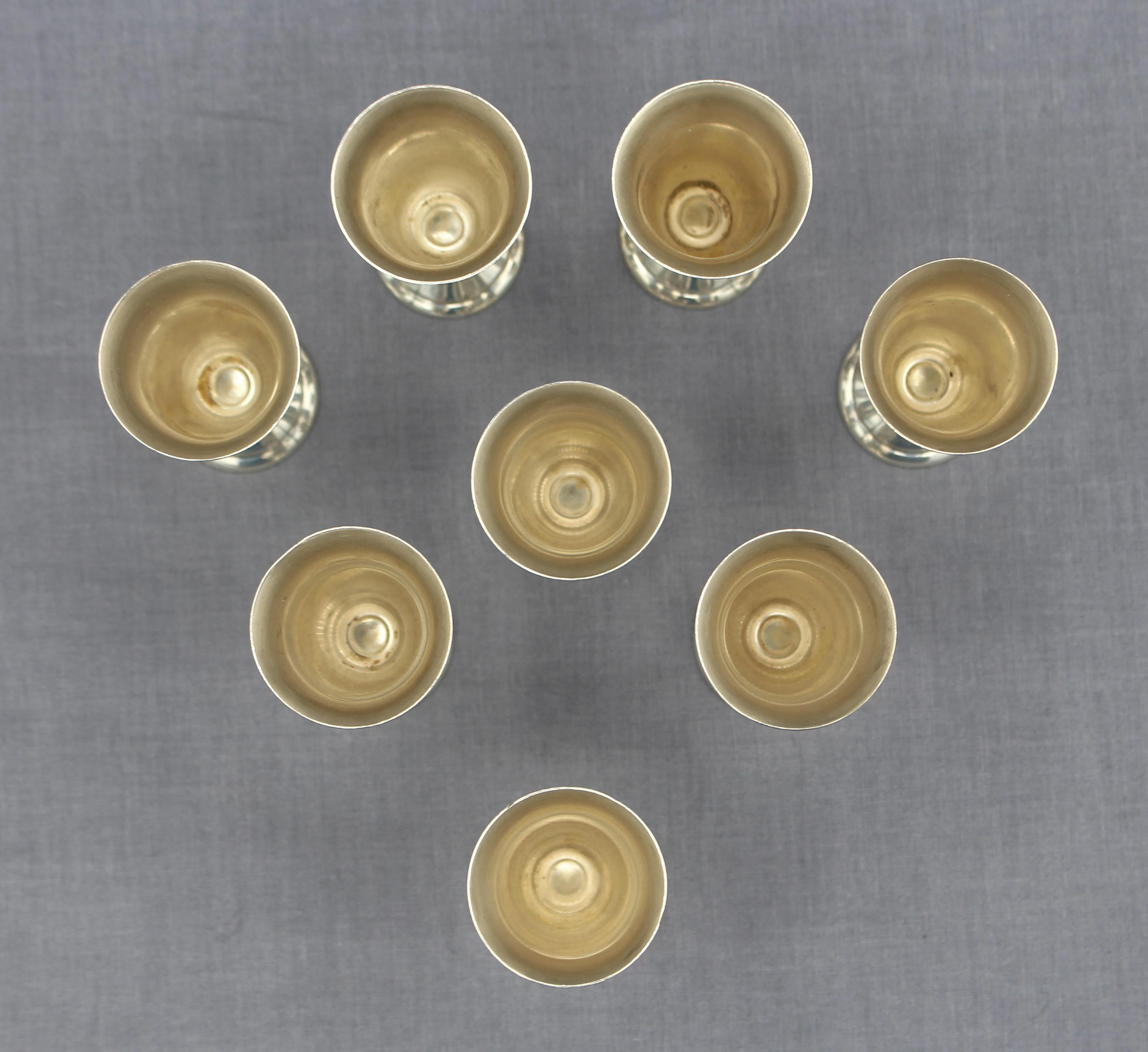 Circa 1960 set of 8 sterling silver cordials by Alvin. #3247. Classic & elegant. Good heft with no weighting. 5.35 troy oz.
2 7/8