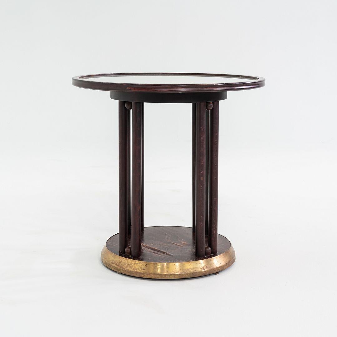 C. 1960s Josef Hoffmann pour Wittmann d'Autriche Table à café / d'appoint Fledermaus Bon état - En vente à Philadelphia, PA