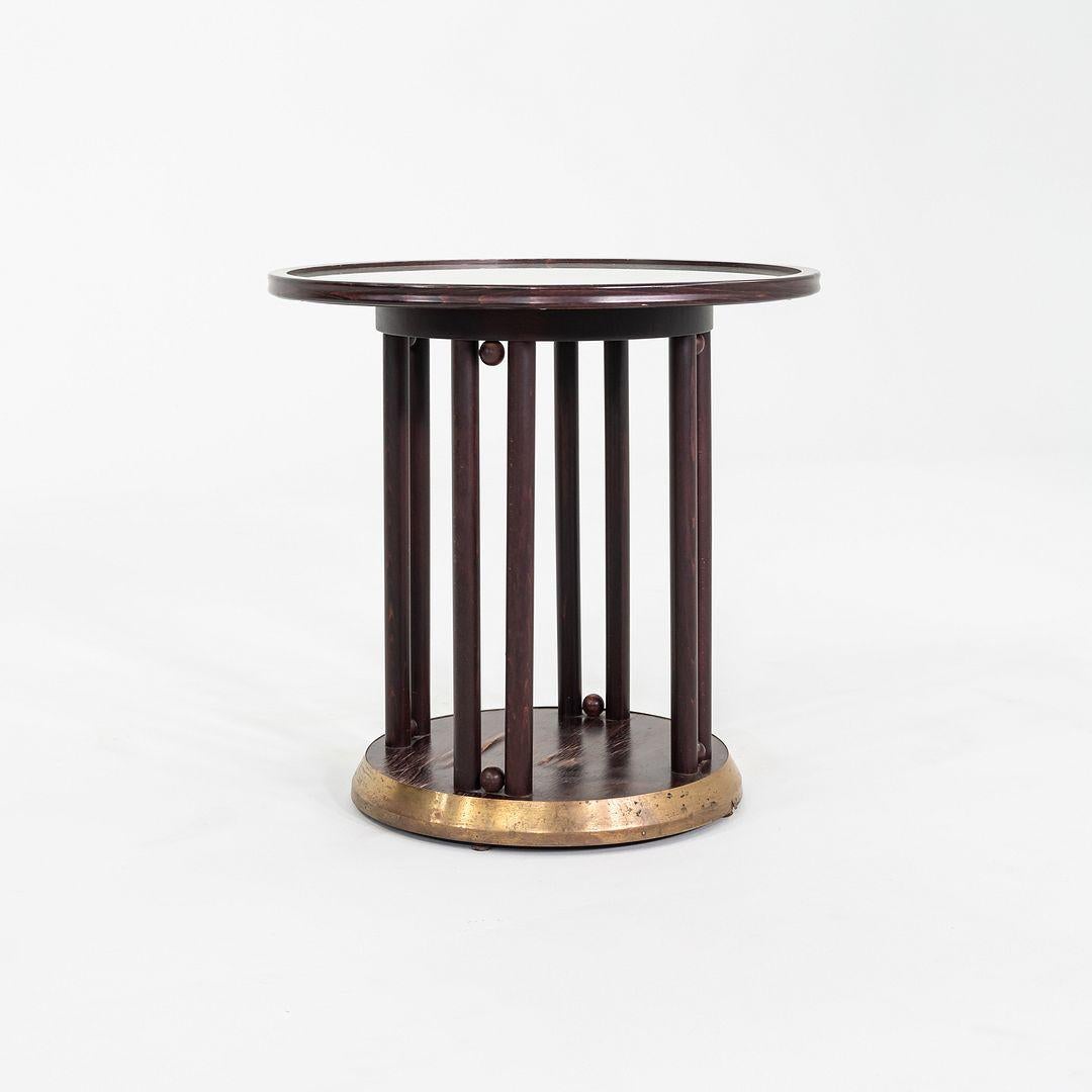 Milieu du XXe siècle C. 1960s Josef Hoffmann pour Wittmann d'Autriche Table à café / d'appoint Fledermaus en vente