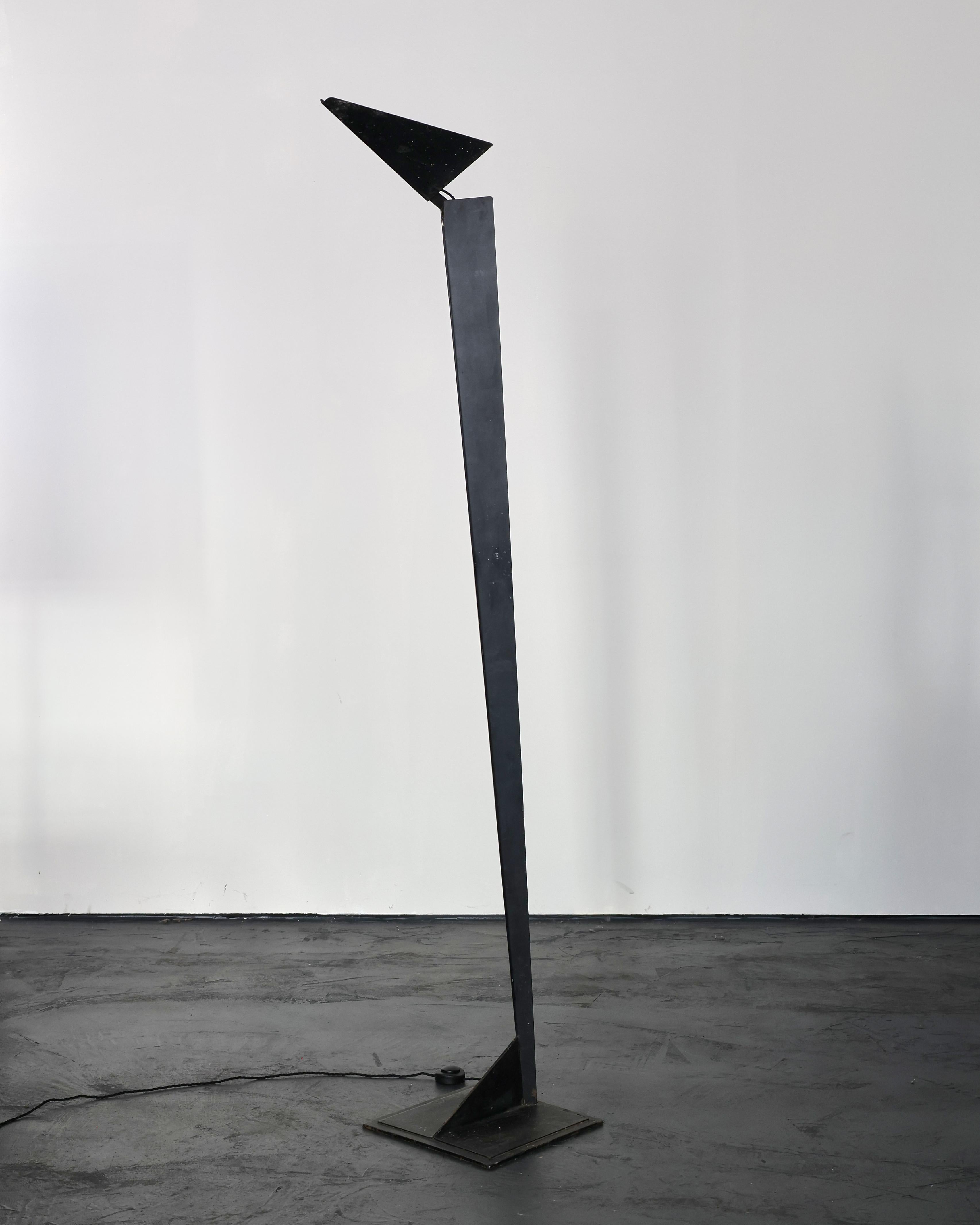 C. 1960s Modernist Italian Steel Standard Lamp/Up lighter For Sale 4