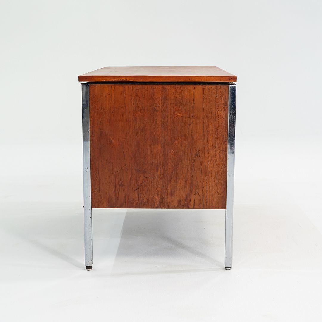 C. Armario / Credenza de dos puertas de roble y cromo de los años 60 atribuido a Lehigh Leopold Moderno en venta
