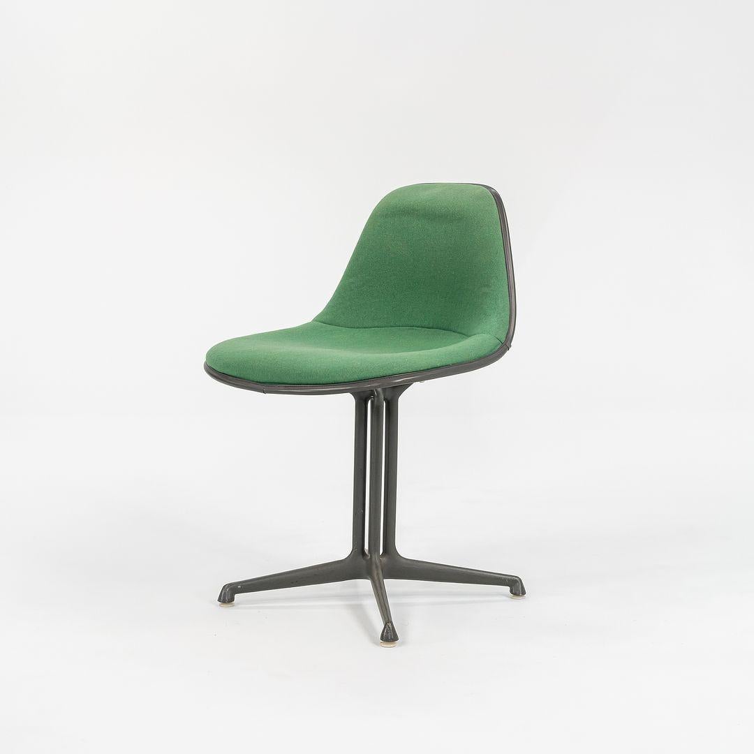 Plastique C. 1961 Ensemble de quatre chaises La Fonda par Charles and Ray Eames pour Herman Miller en vente