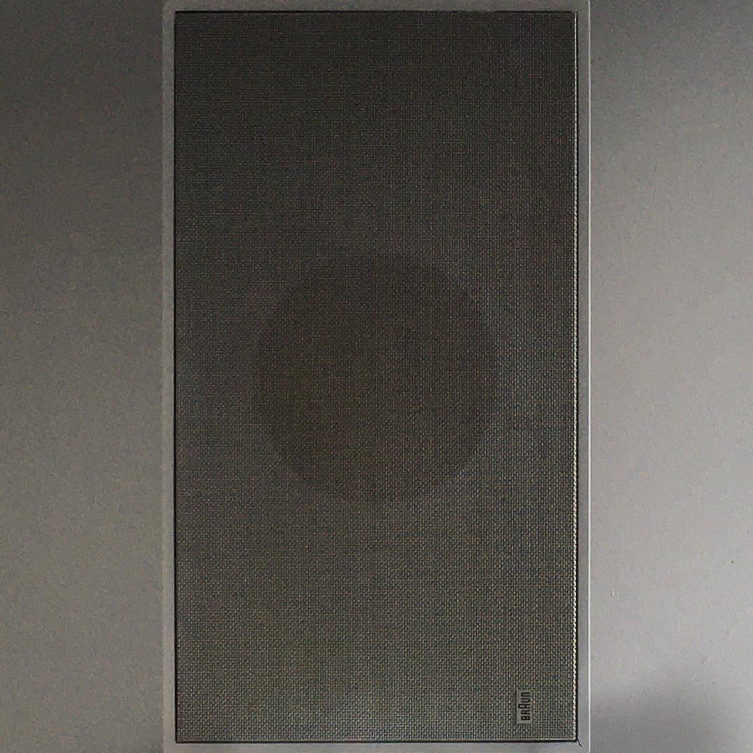 c. 1962, ‘L 25’ Wall-Mounted Flat HiFi Loudspeaker Unit by Dieter Rams for Braun In Good Condition In New York, NY