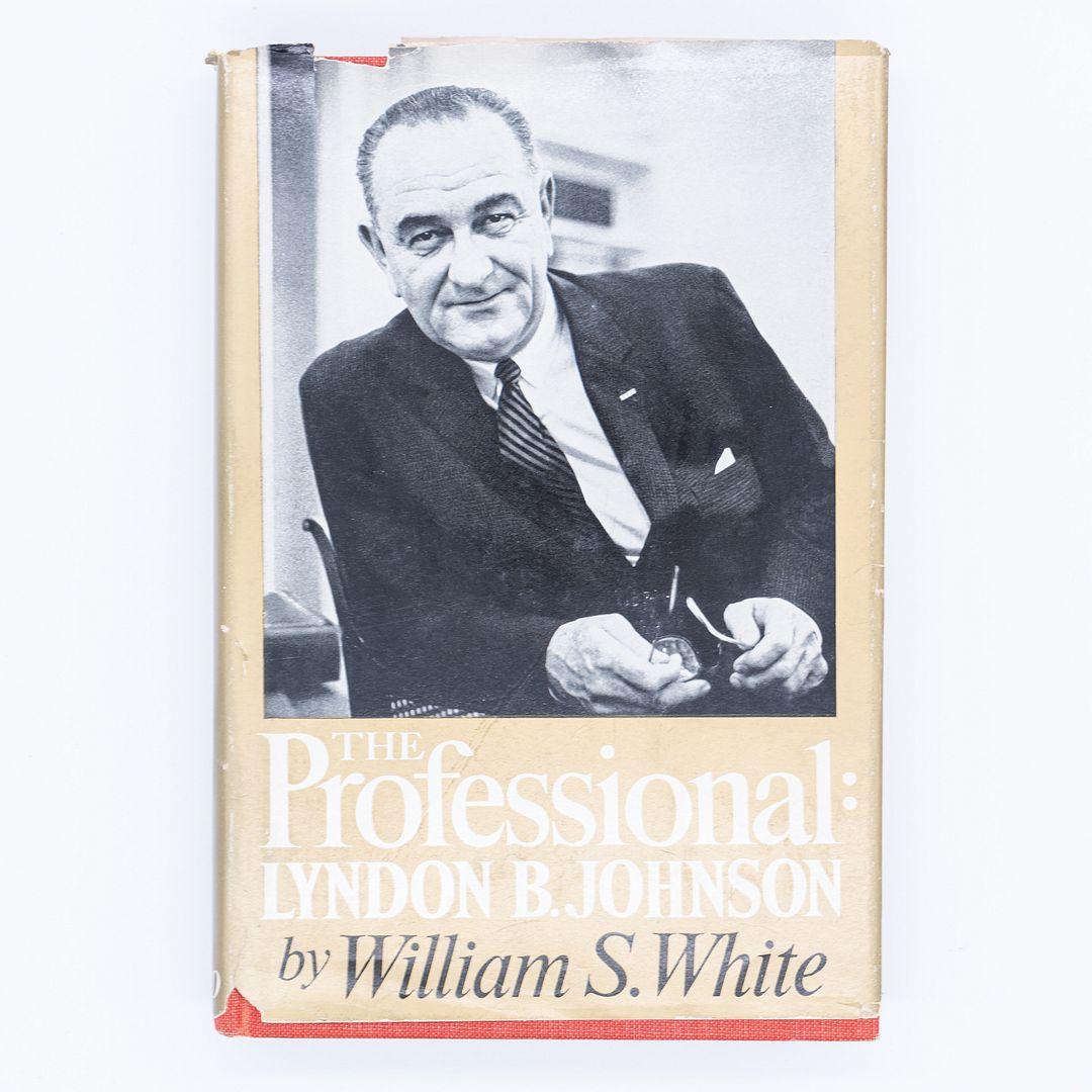 Carta C. 1966 Tre libri del Presidente Lyndon B. Johnson a Gordon Bunshaft del SOM in vendita