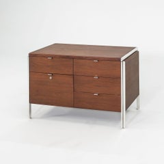 C. 1968 Alexis Yermakov Serie Electa 42 pollici Credenza in noce