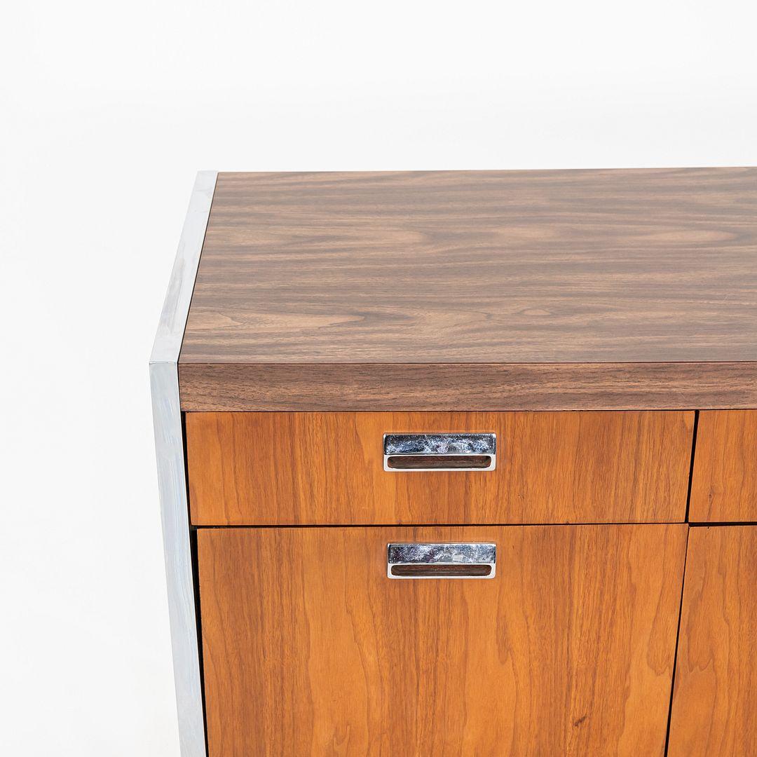 C. 1968 Myrtle Desk of High Point 900 Series Four Position Credenza in Walnut For Sale 3