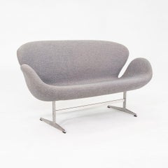 C. 1970s Arne Jacobsen for Fritz Hansen Swan Settee / Sofa Unmarked