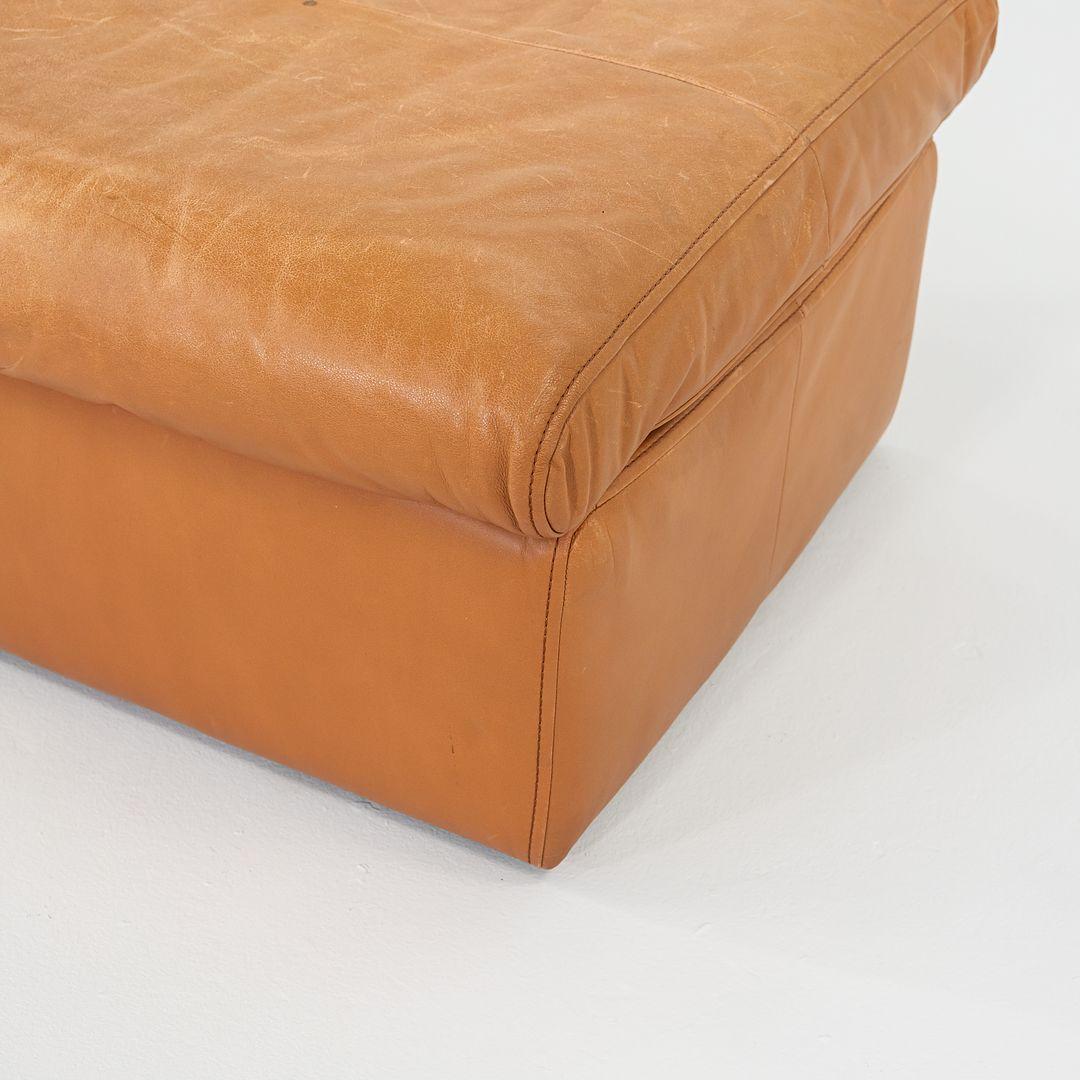 C. 1970 Cy Mann Designer's Collection Ottoman en cuir Cognac 26x26 inches en vente 4