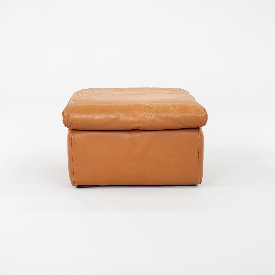 C. 1970 Cy Mann Designer's Collection Ottoman en cuir Cognac 26x26 inches en vente 1