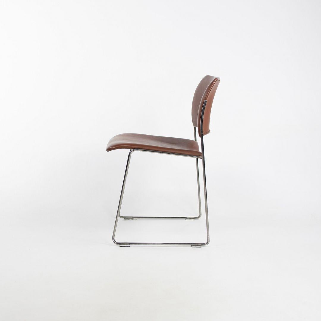 Moderne C. 1970 David Rowland for General Fireproofing 40/4 Stacking Chair in Leather (Chaise empilable 40/4 en cuir) en vente