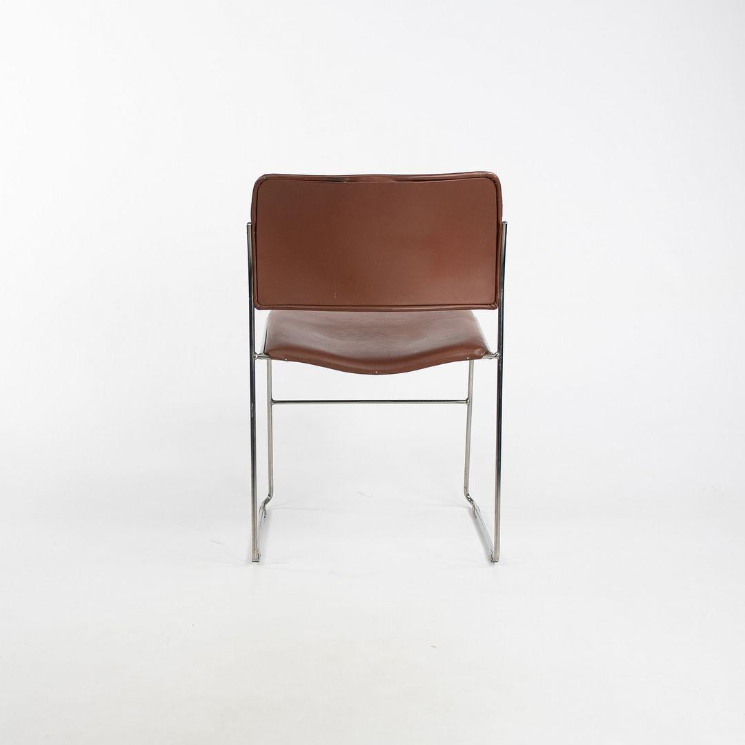 Acier C. 1970 David Rowland for General Fireproofing 40/4 Stacking Chair in Leather (Chaise empilable 40/4 en cuir) en vente