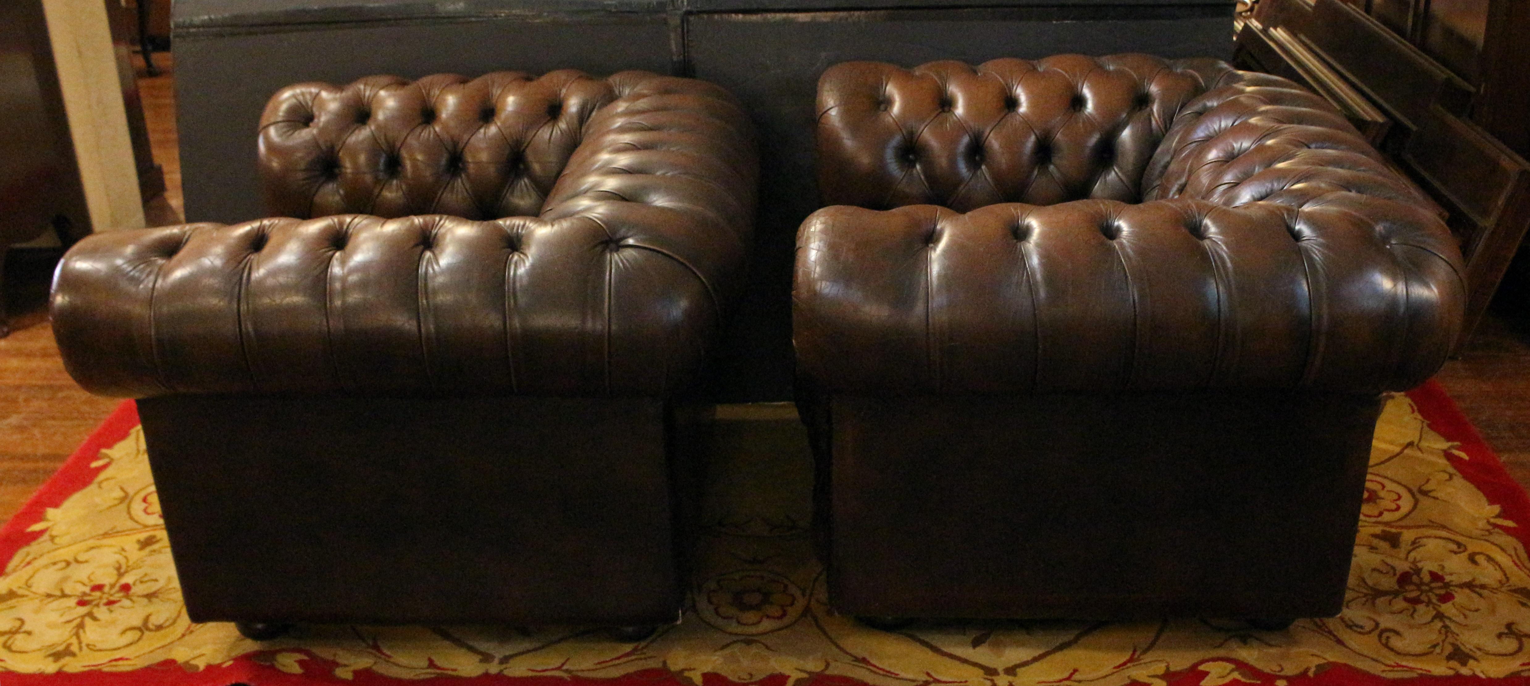 20th Century c. 1970s Pair of English Leather Chesterfield Club Chairs