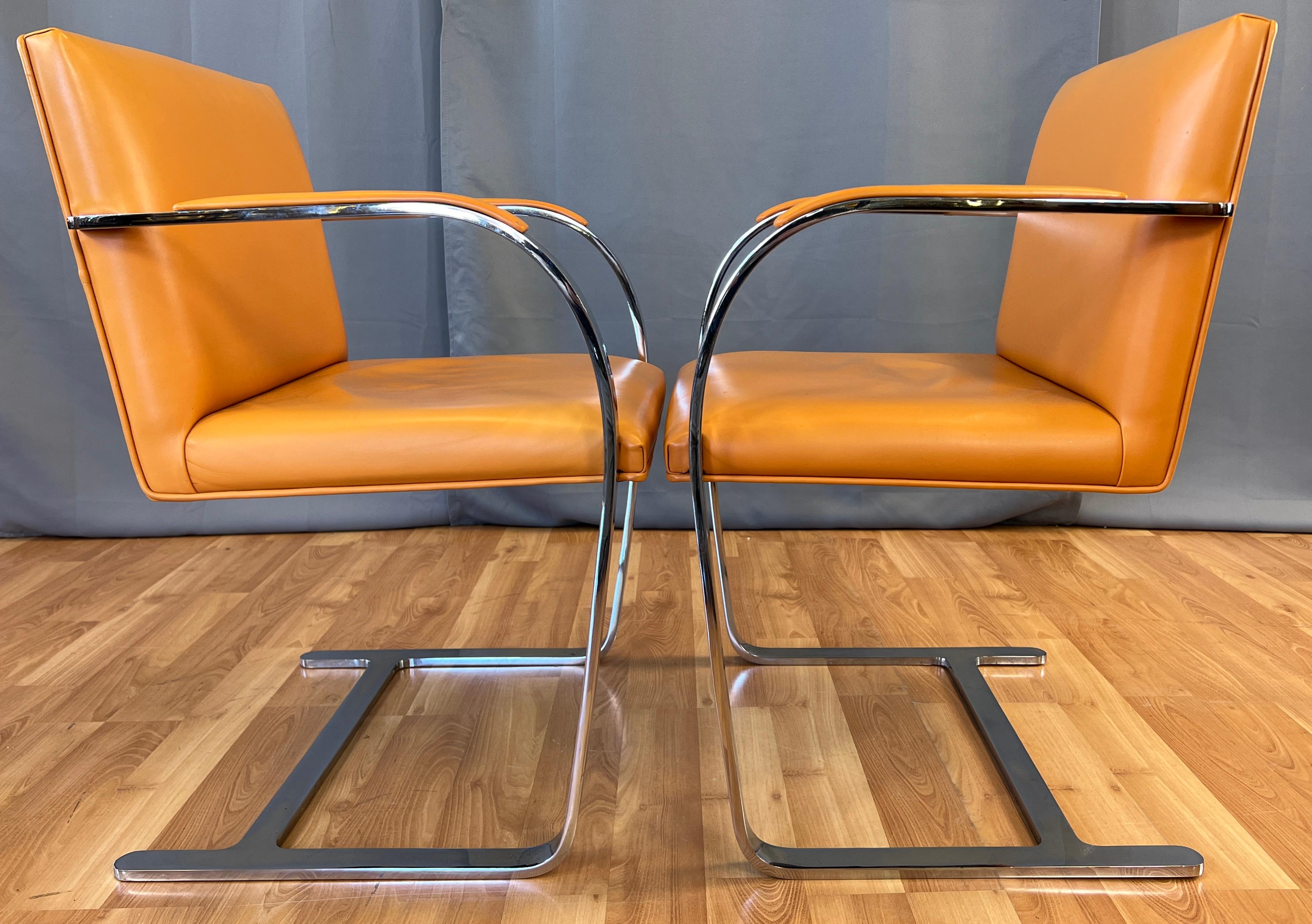 Two Gordon International Flat Bar Brno Armchairs in Orange Leather, circa 1970s For Sale 5