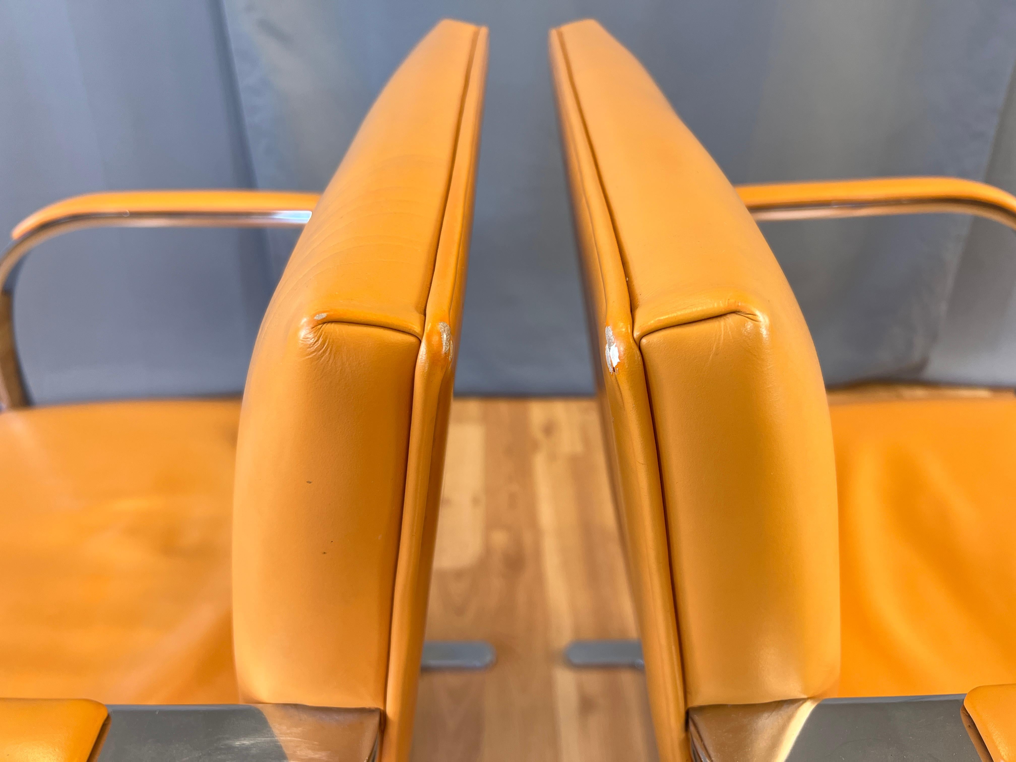 TWO Gordon International Flache Bar-Sessel aus orangefarbenem Leder, 1970er Jahre im Zustand „Gut“ im Angebot in San Francisco, CA