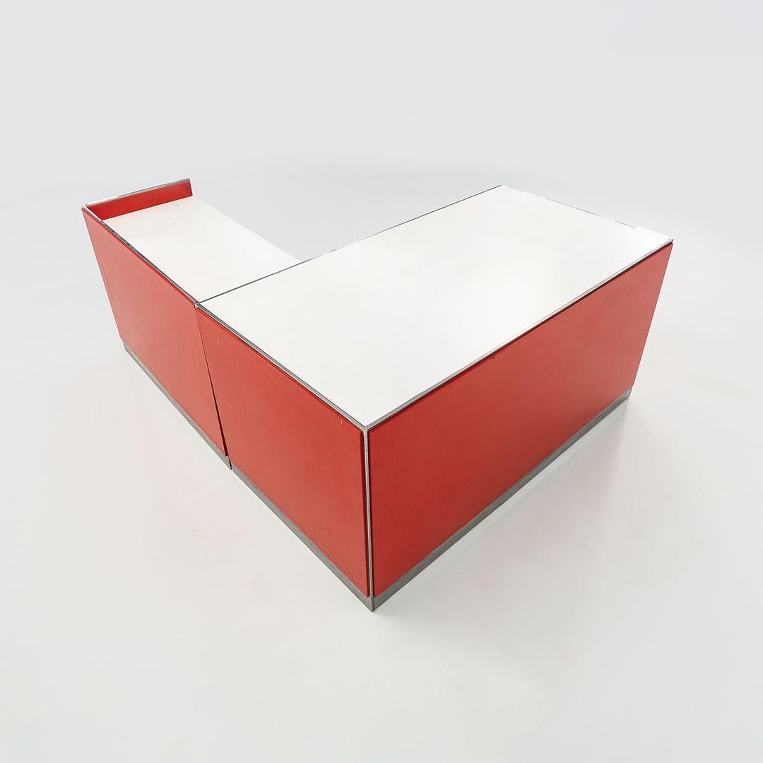 C. 1974 Davis Allen of SOM Architects for General Fireproofing Reception Desk In Good Condition For Sale In Philadelphia, PA