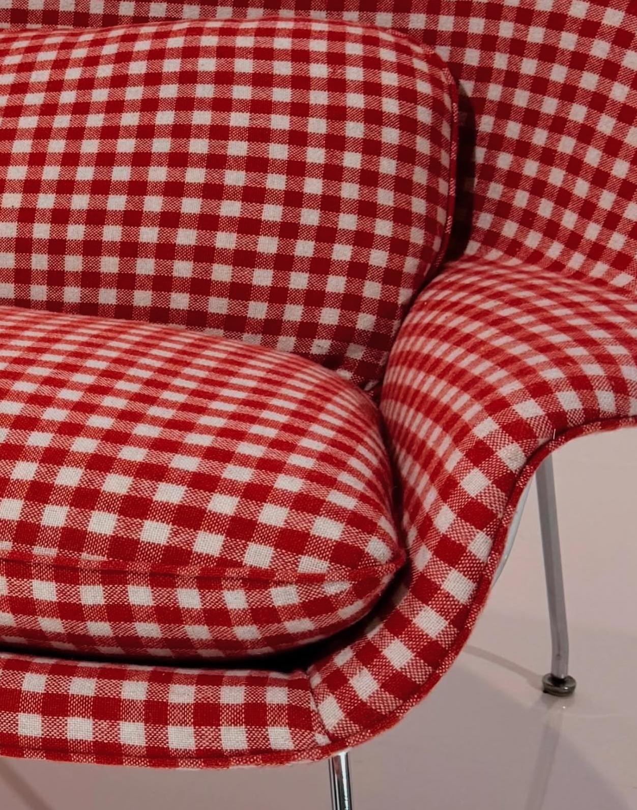 Mid-Century moderno c. 1975 Raro divano a grembo di Eero Saarinen, restaurato in cashmere The Elder Statesman in vendita