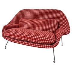 c. 1975 Raro divano a grembo di Eero Saarinen, restaurato in cashmere The Elder Statesman