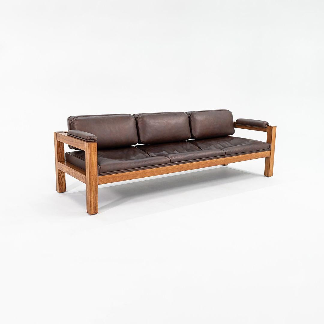 C. 1975 Warren Platner für CI Designs Dreisitziges Sofa aus Eiche und braunem Leder im Angebot 4