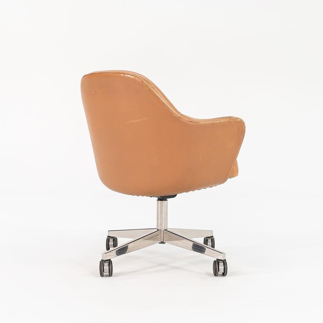 C. 1979 Eero Saarinen Executive Dreh-Schreibtischstuhl mit brauner Lederpolsterung (Stahl) im Angebot