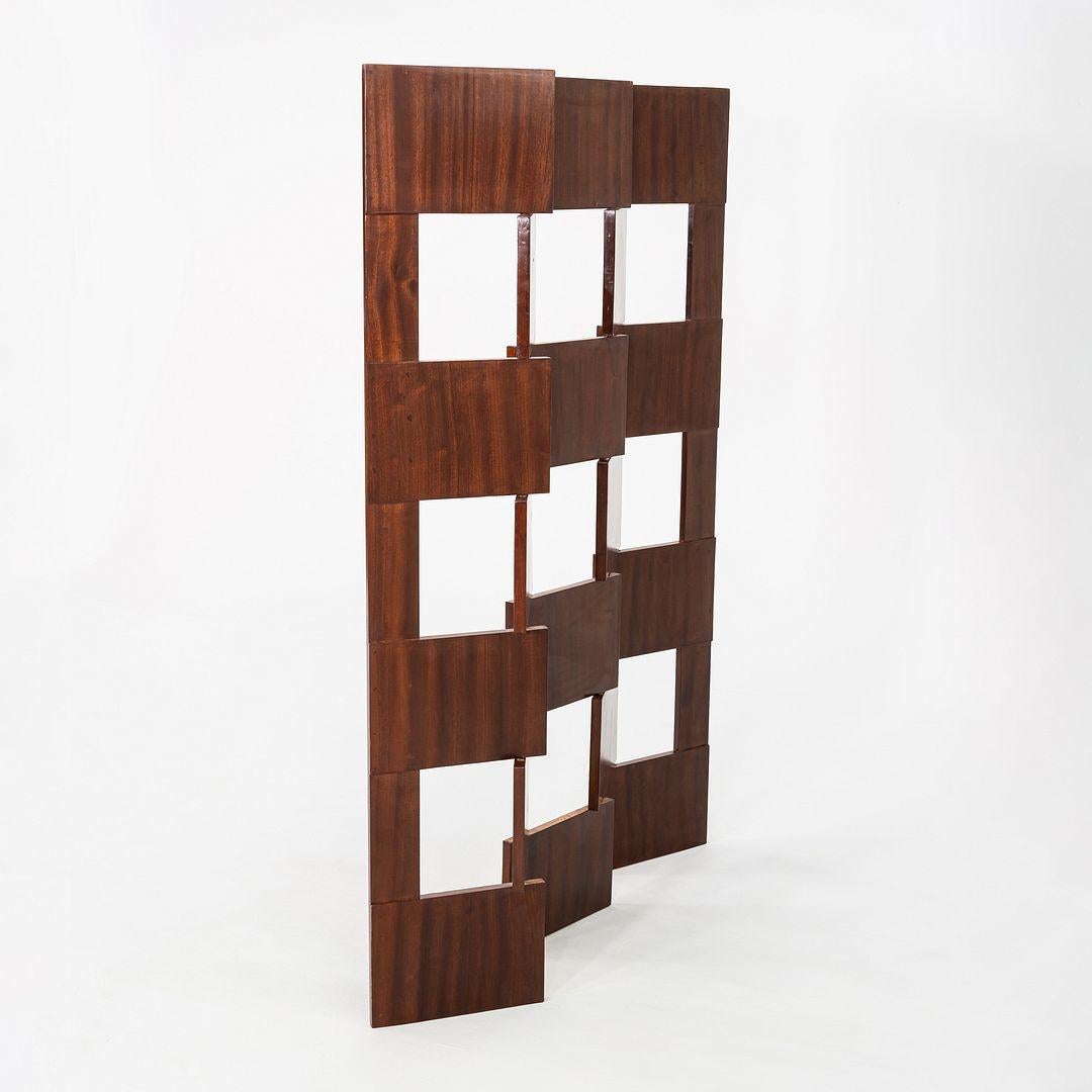 C. 1980 Eileen Gray Brick Screen Laquage Paravent Room Divider in Mahogany (Séparation de pièces en acajou) Bon état - En vente à Philadelphia, PA