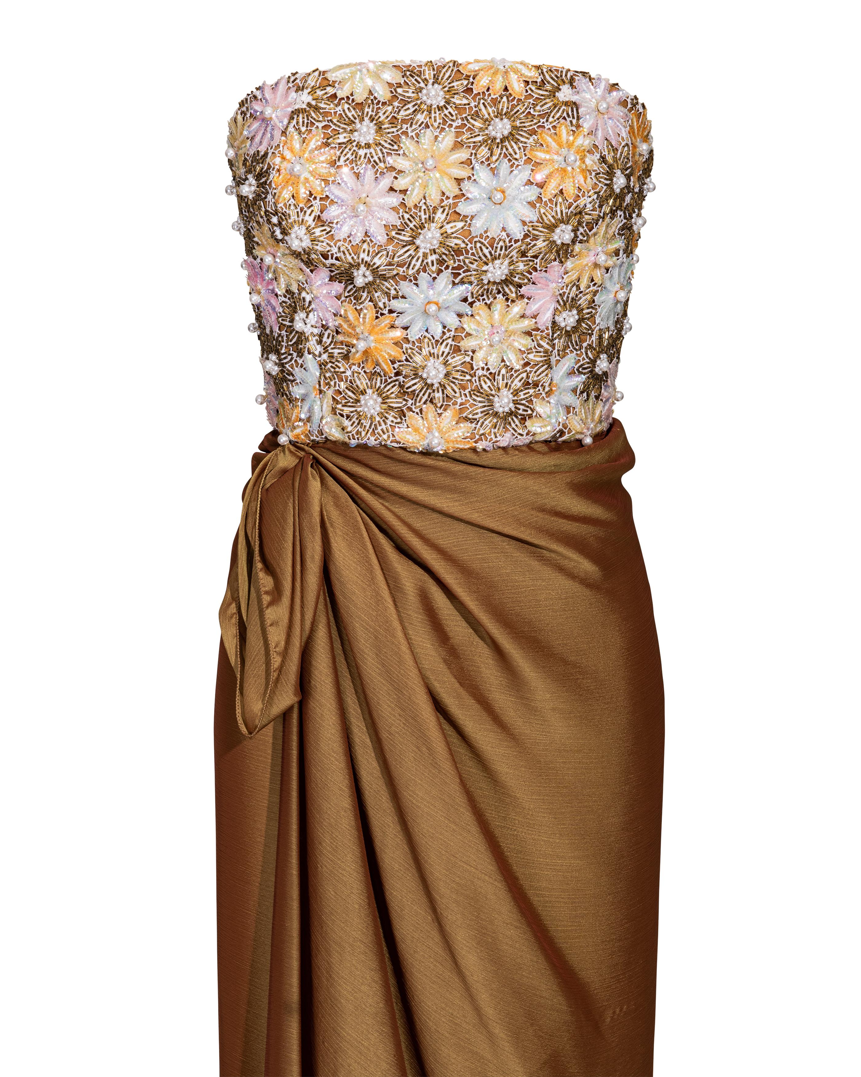 c. 1991 Nina Ricci Embellished Copper Strapless Gown with Stole For Sale 5