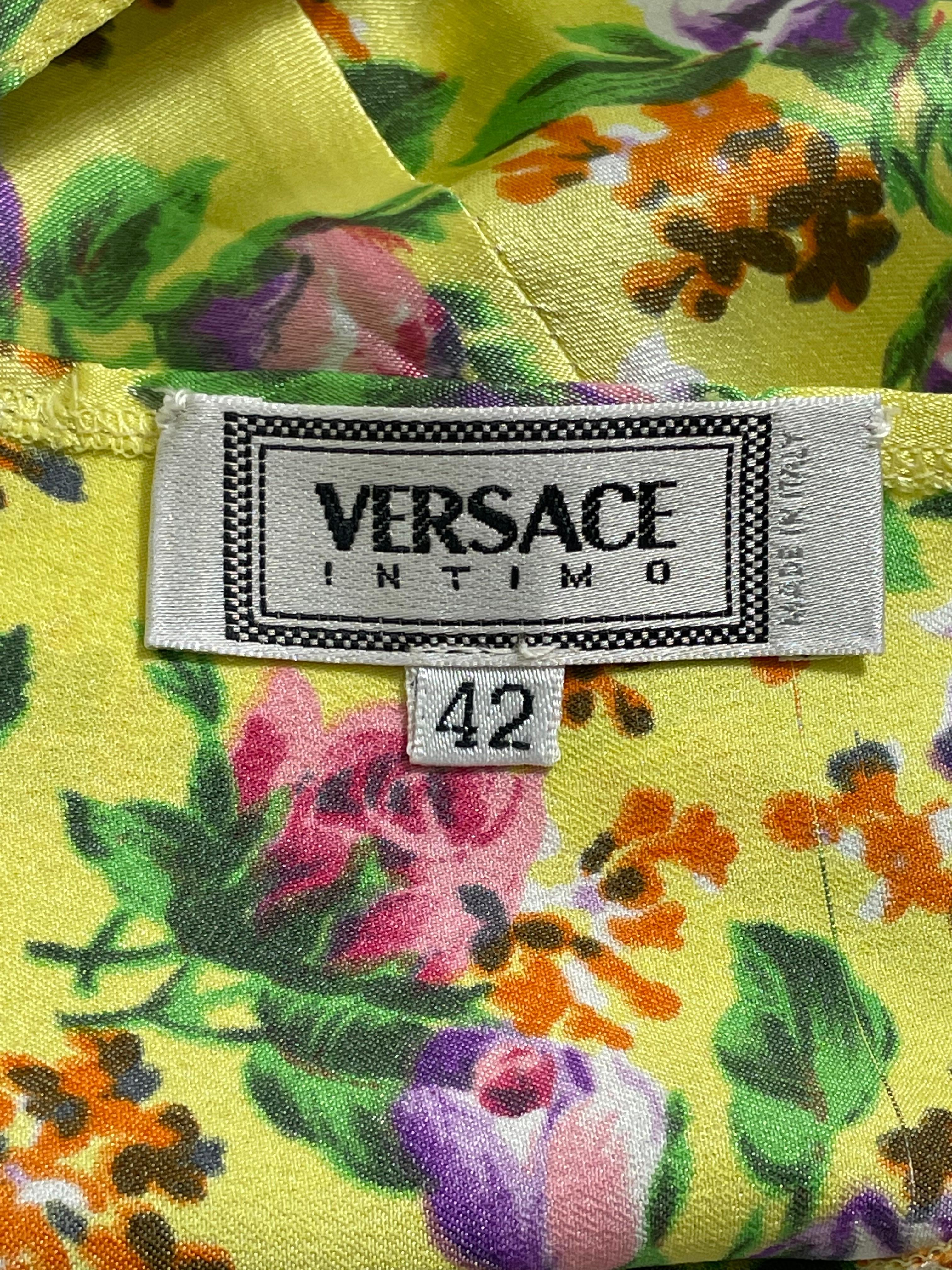C. 1993 Gianni Versace Plunging Yellow Floral Satin Slip Gown Dress In Good Condition In Yukon, OK