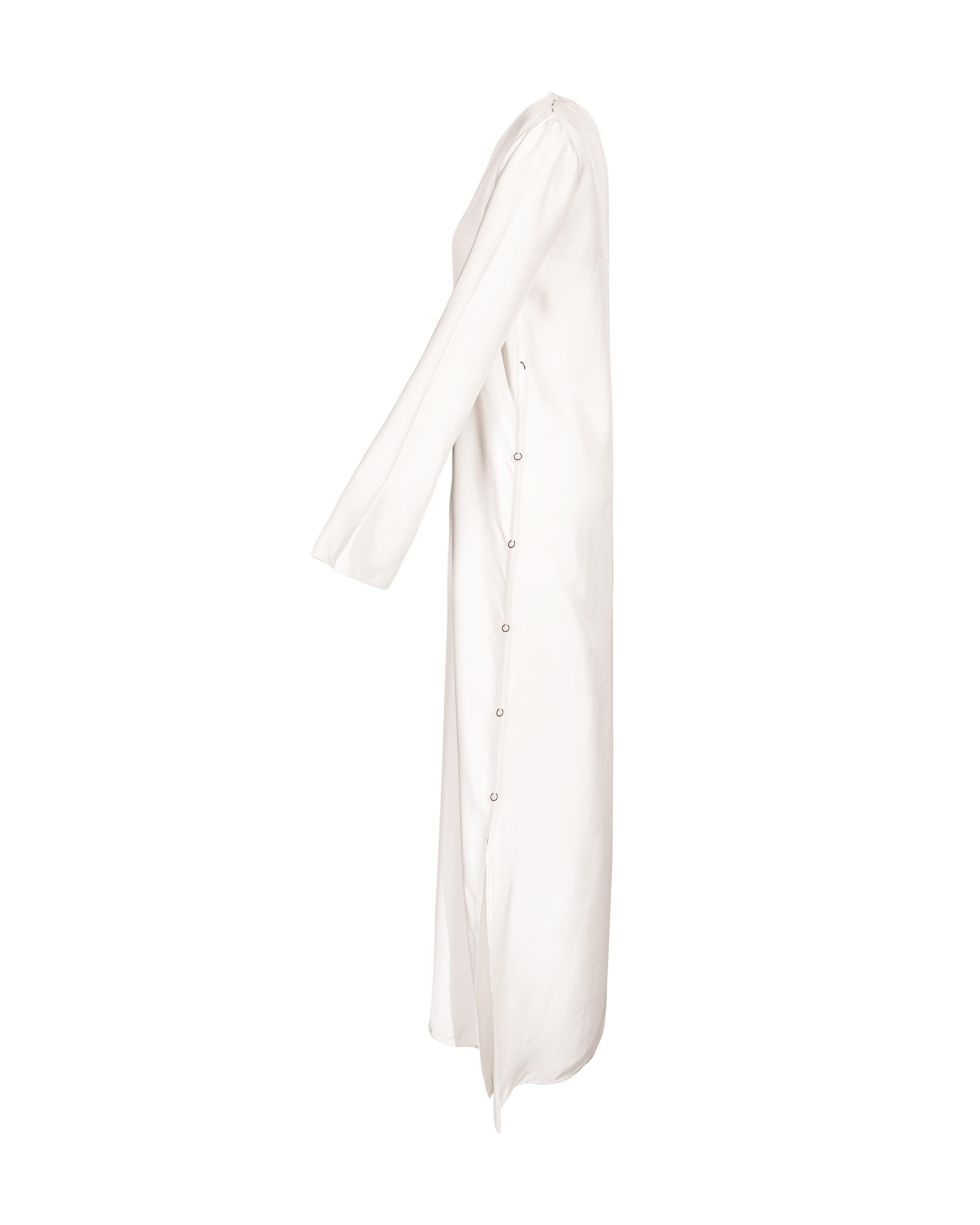 Calvin Klein S/S 2016 - Robe en soie blanche avec détails latéraux en boucle en bronze Excellent état - En vente à North Hollywood, CA