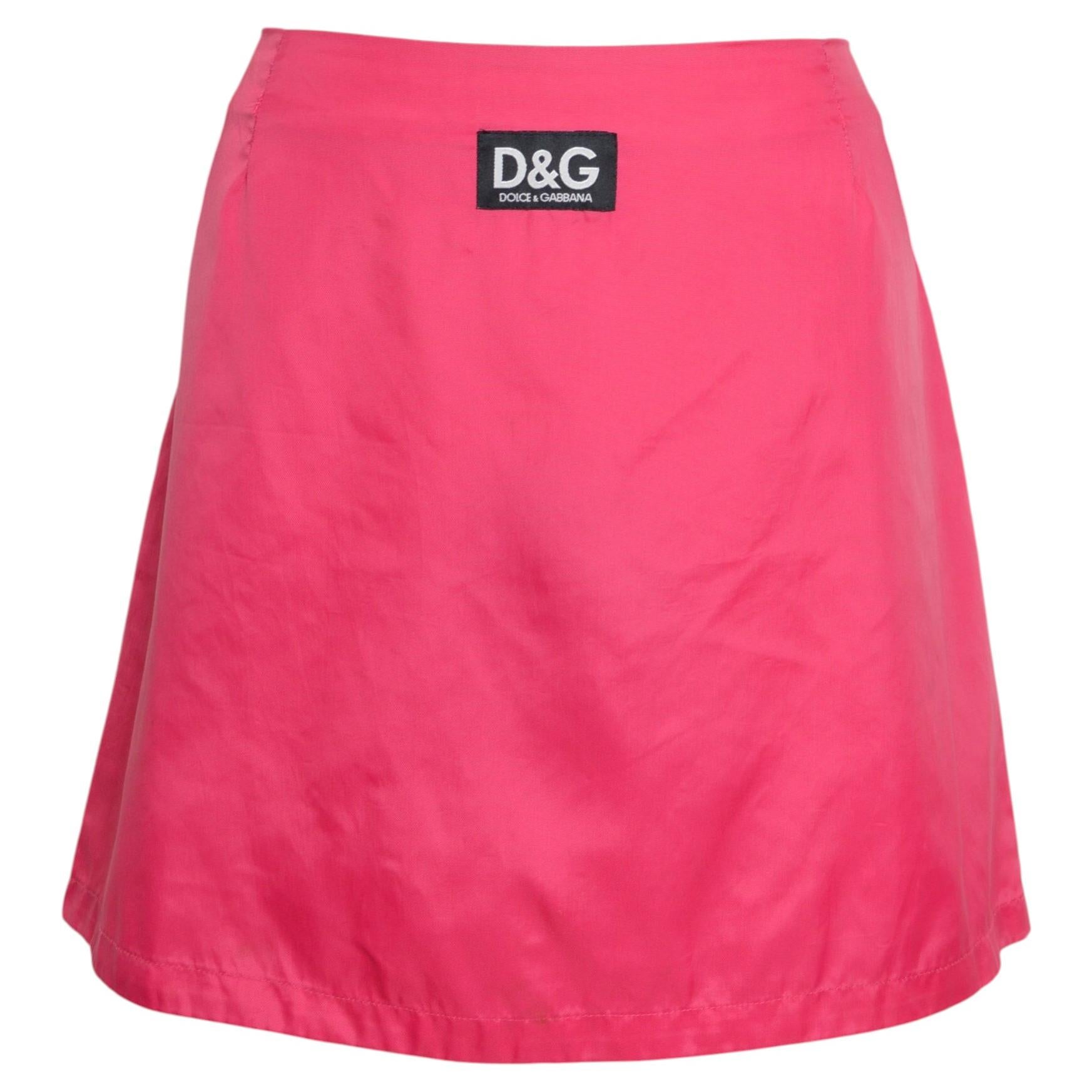 ca. 1995 Dolce & Gabbana D&G Minirock aus Nylon in Hot Pink im Angebot