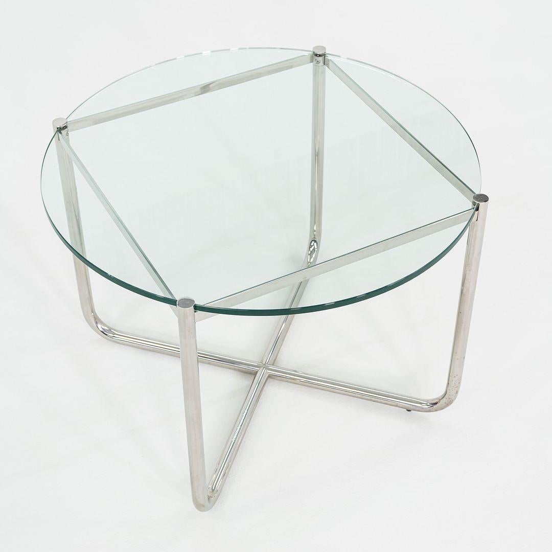 C. 1998 Mies van der Rohe for Knoll MR End / Side Table with Glass Top Acero en venta