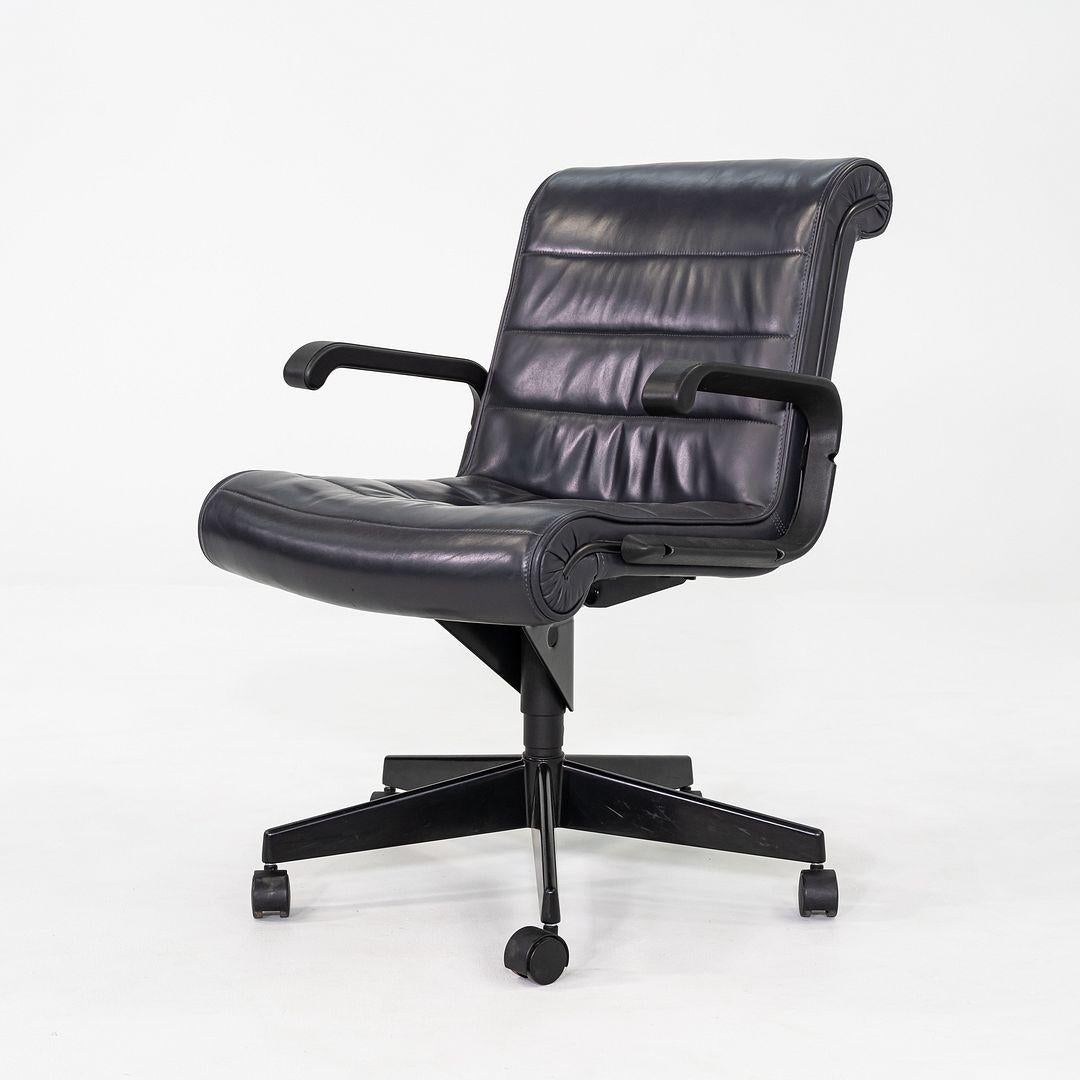 C. 2001 Richard Sapper Management Desk Chair in Grey Leather 6x Available (amerikanisch) im Angebot