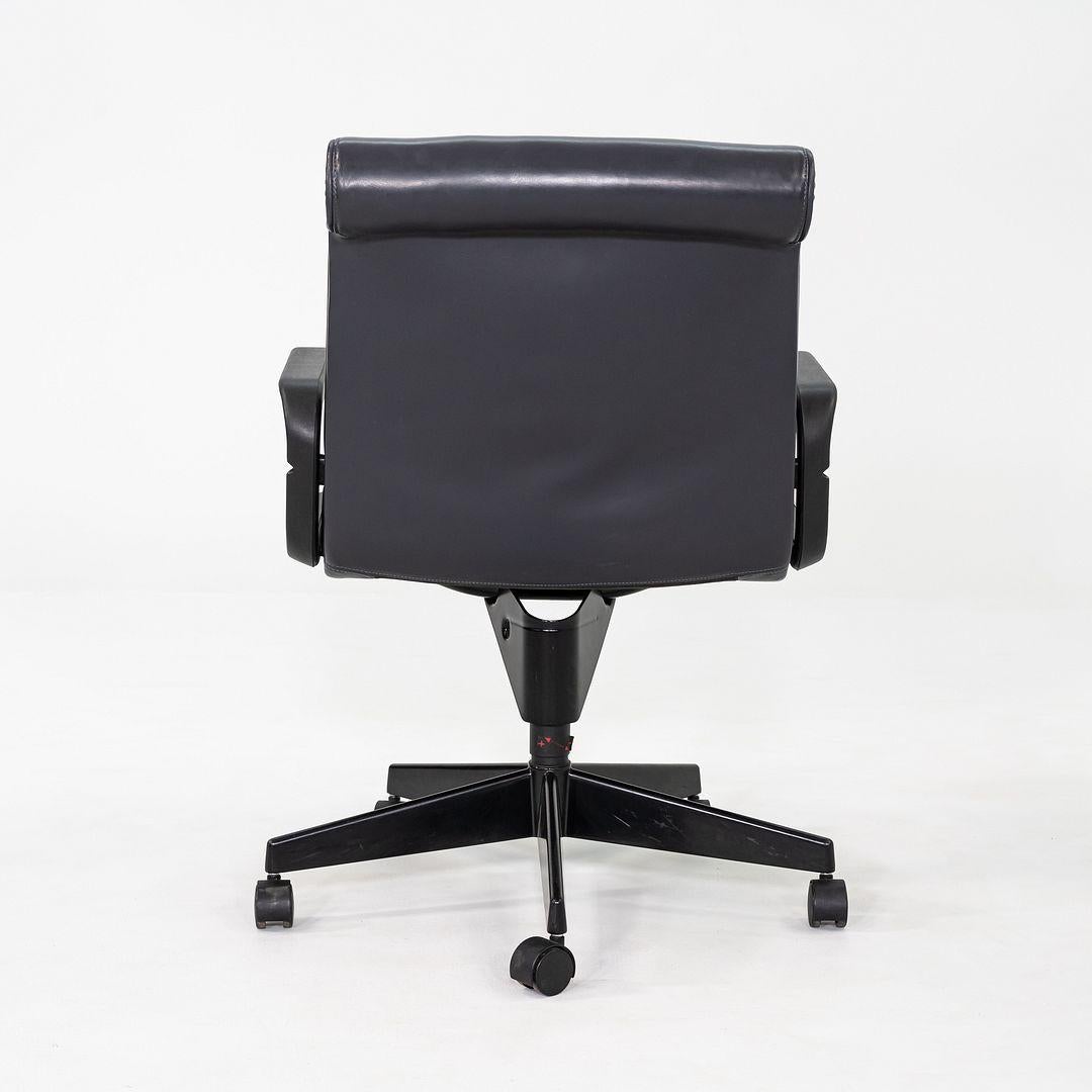 C. 2001 Richard Sapper Management Desk Chair in Grey Leather 6x Available (Aluminium) im Angebot