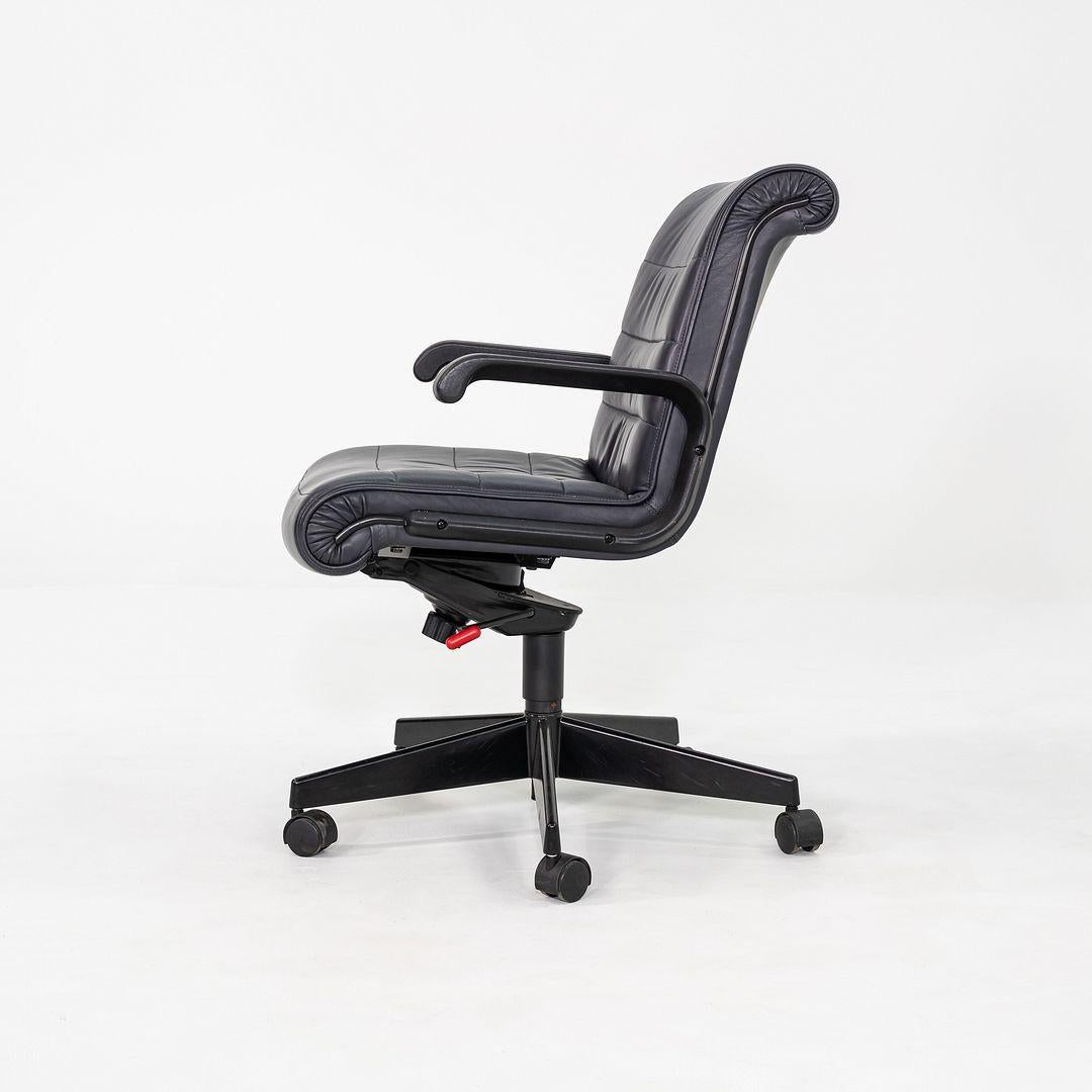 XXIe siècle et contemporain C. 2001 Richard Sapper Management Desk Chair in Grey Leather with Tilt Mechanism en vente
