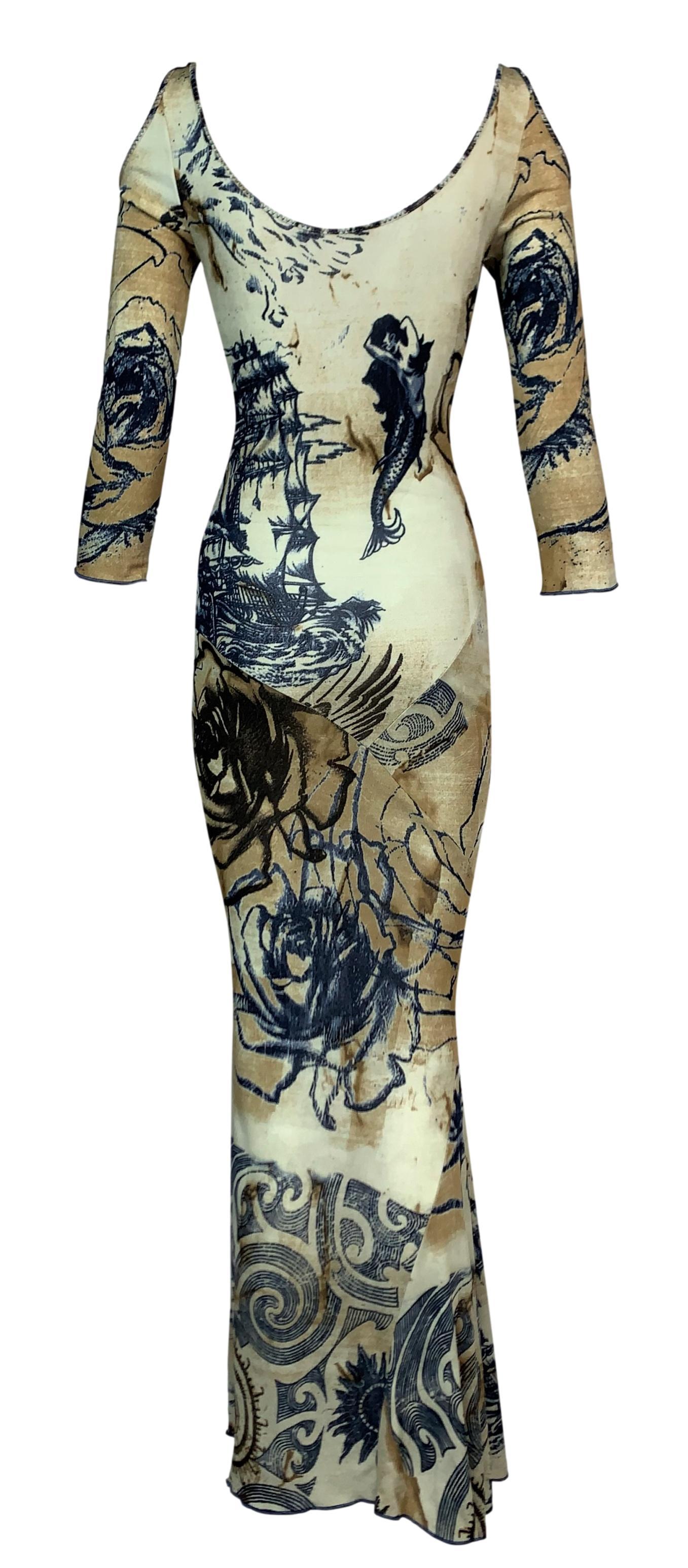C. 2001 Roberto Cavalli Klasse Durchsichtiges Piraten-Tattoo Maxikleid mit kalten Schultern (Braun)