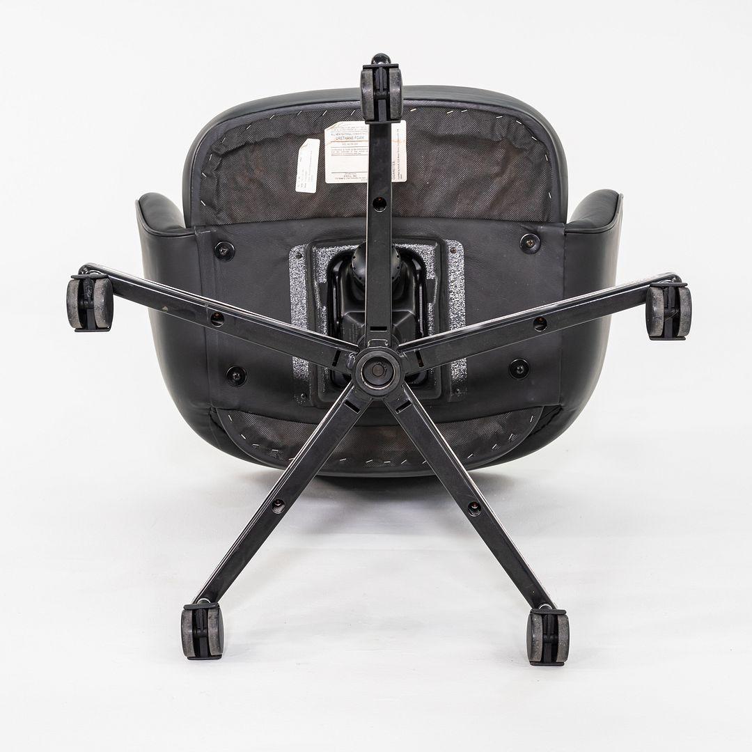 C. 2004 Eero Saarinen für Knoll Chefschreibtischstühle mit Armlehnen aus schwarzem Leder im Angebot 4