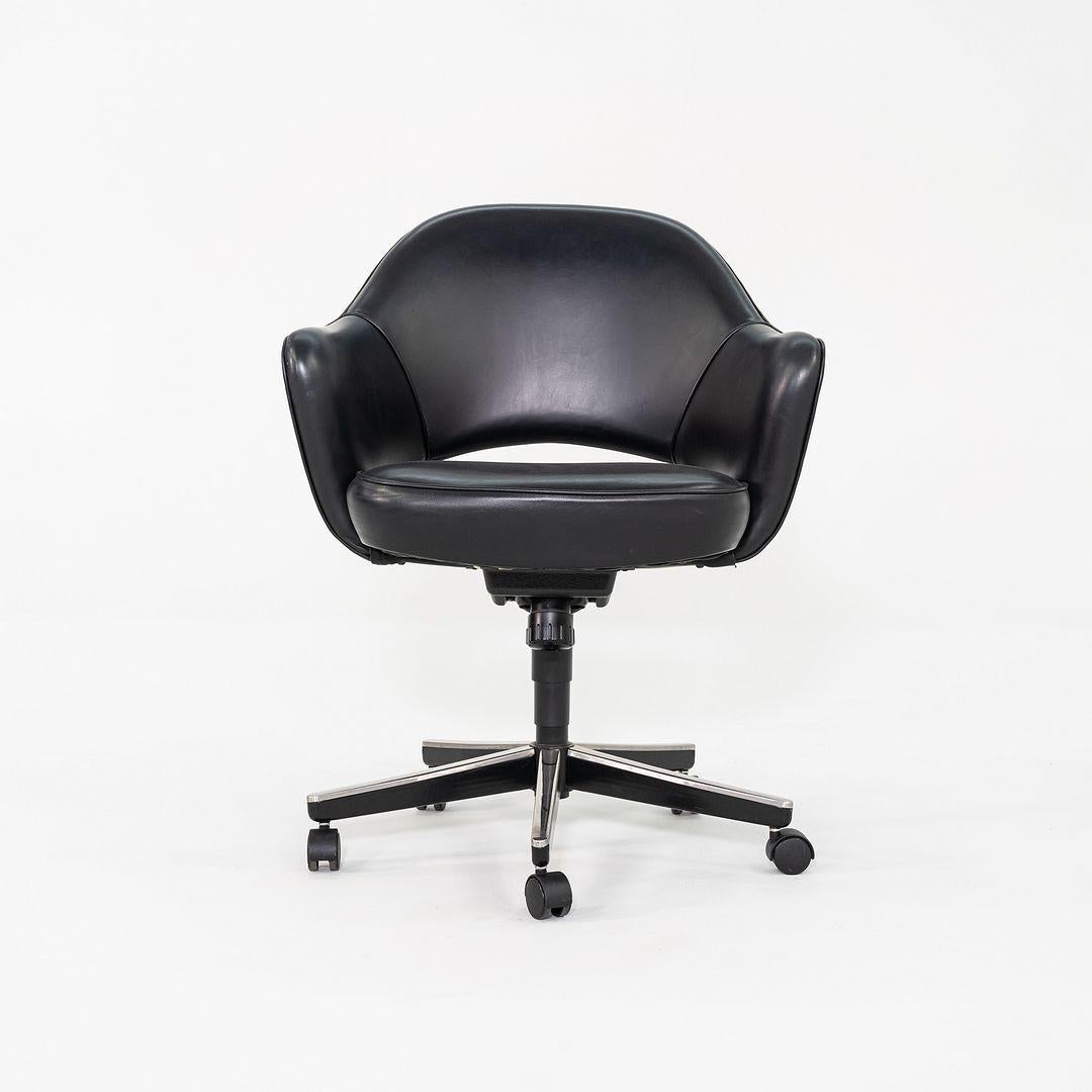 C. 2004 Eero Saarinen für Knoll Chefschreibtischstühle mit Armlehnen aus schwarzem Leder im Angebot 2