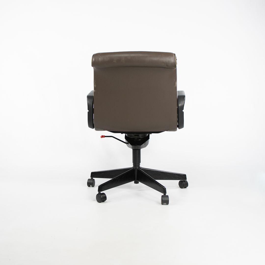 Moderno C. 2006 Knoll Sapper Series Management Desk Chair di Richard Sapper in pelle in vendita