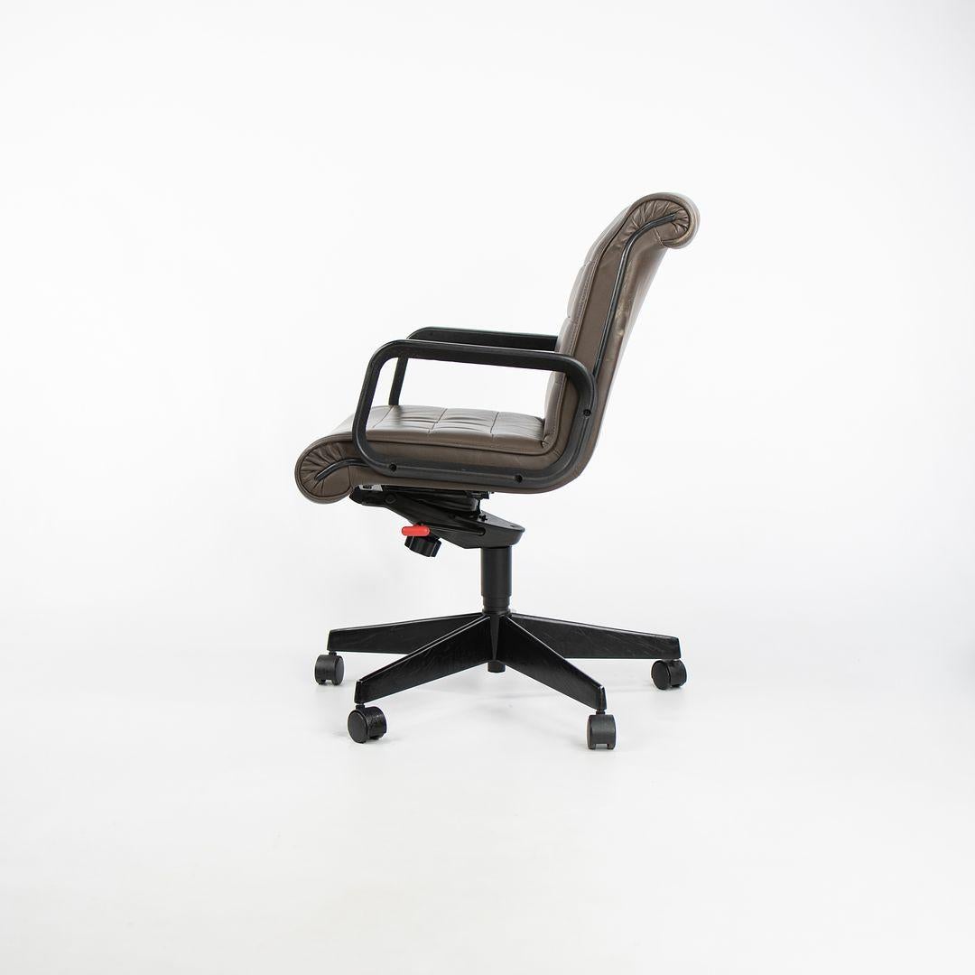 XXI secolo e contemporaneo C. 2006 Knoll Sapper Series Management Desk Chair di Richard Sapper in pelle in vendita
