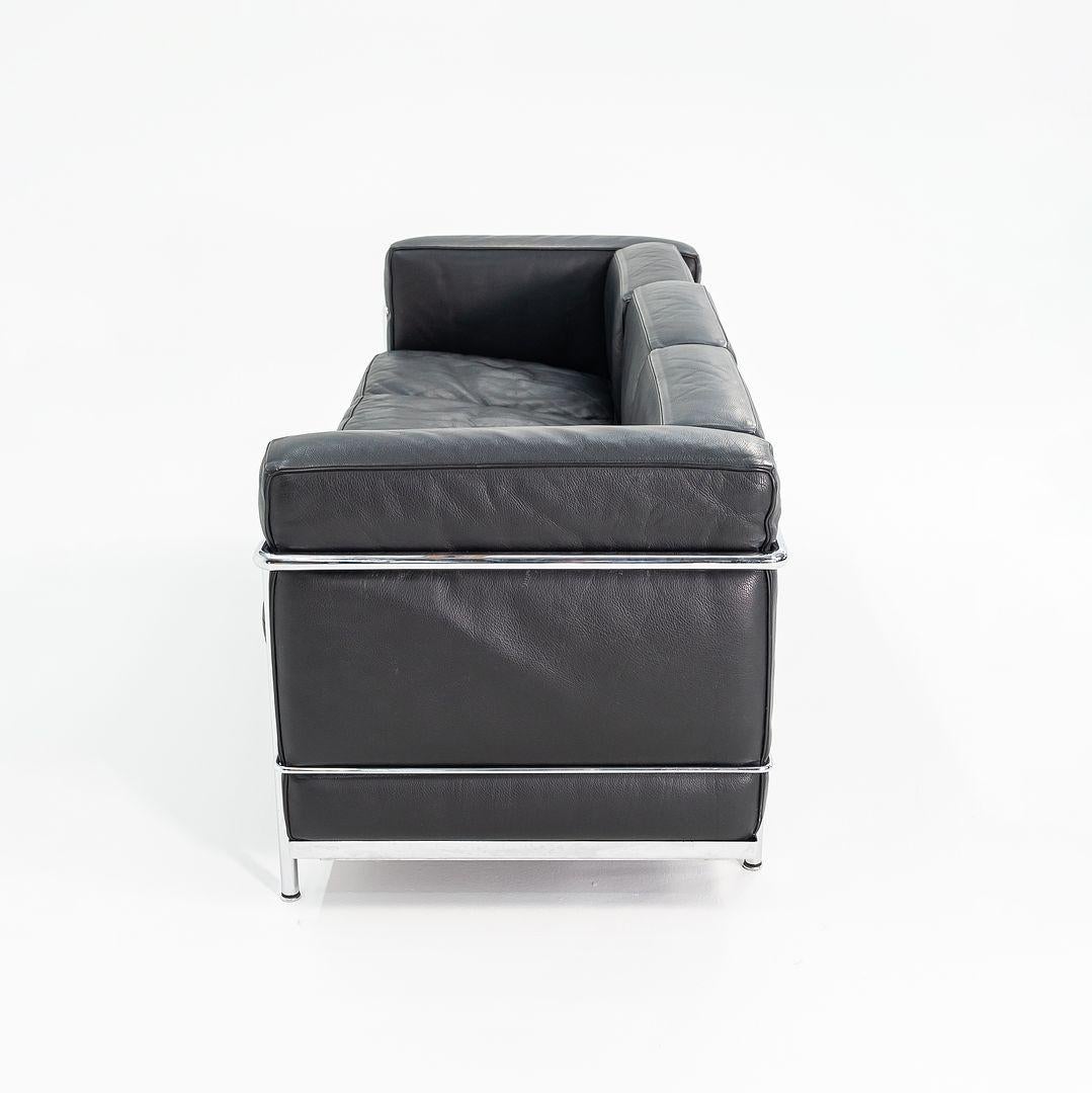 C. 2008 Cassina LC2 Petit Modele Divano a tre posti in pelle nera in vendita 1