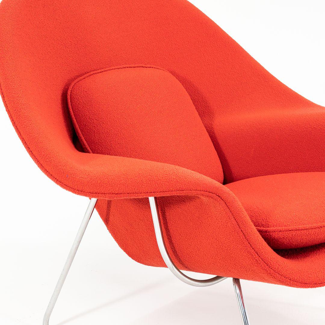 C. 2010 Eero Saarinen for Knoll Full-Size Womb Chair in Crimson Red Boucle (Chaise en forme d'utérus de taille normale) en vente 4